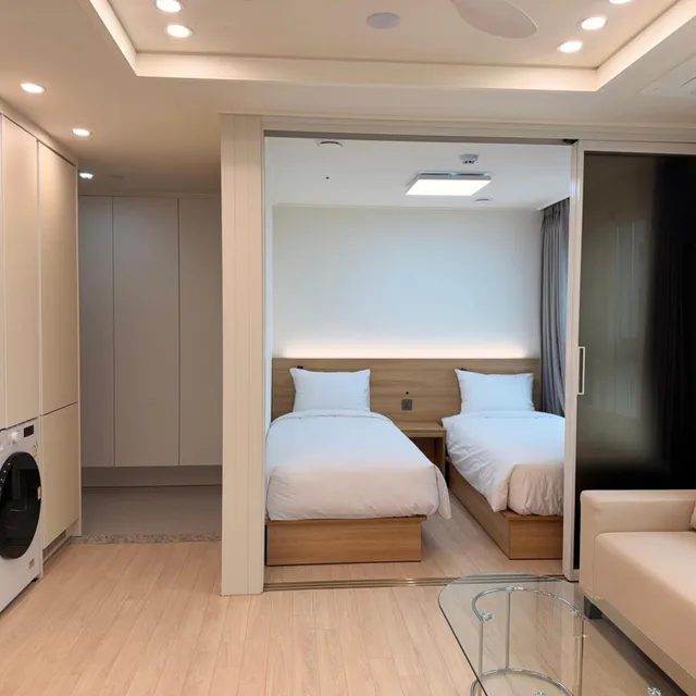غرفة ثلاثية بإطلالة على المدينة، TRAVELUS Myeongdong 3/8