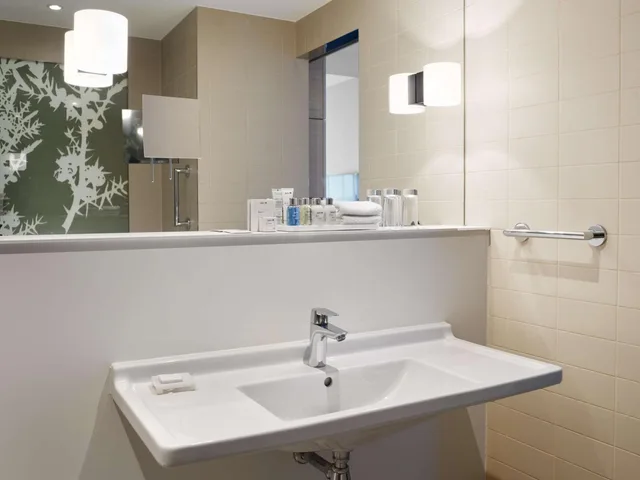 غرفة سوبيريور بسرير كوين، Radisson Blu Hotel, Hasselt 3/5