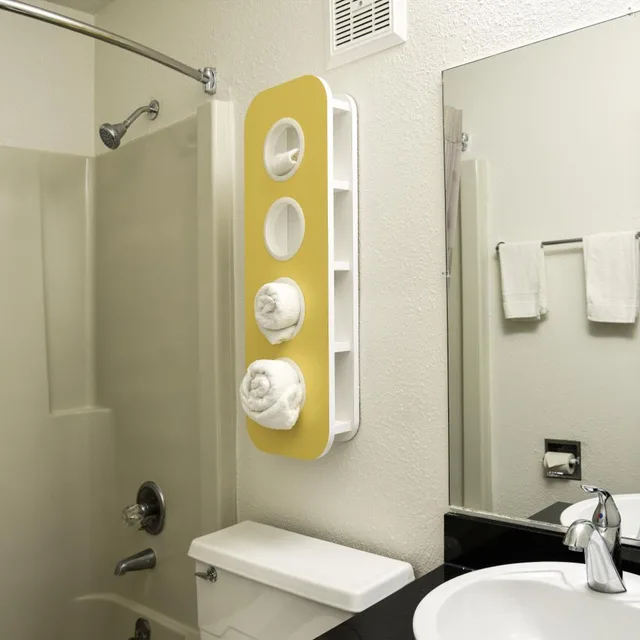 Room, King Bed, Accessible, Motel6 Toledo, OH 7/7