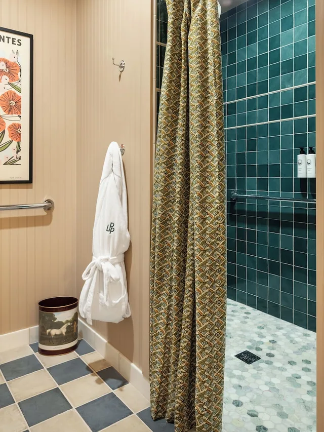 كوخ بسرير كينج مع أريكة، Wine Country Inn 6/7