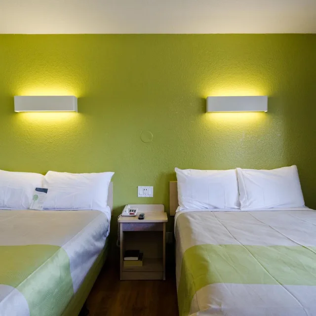 غرفة ديلوكس رباعية للمدخنين، Motel6 Camp Springs, DC - South Camp Springs 10/10