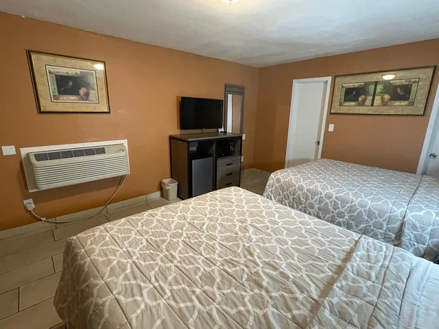 غرفة بسريرين كوين، New Corral Motel 8/10