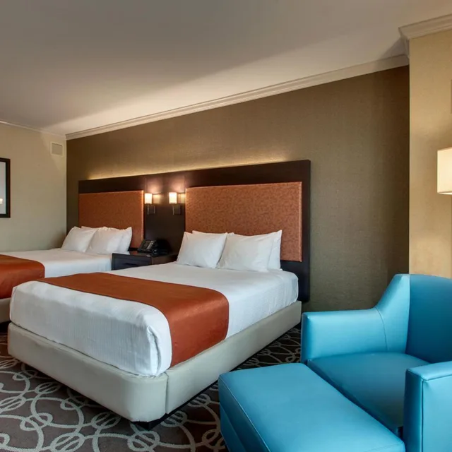 غرفة ديلوكس بسرير كوين، Argosy Casino Hotel And Spa 1/4