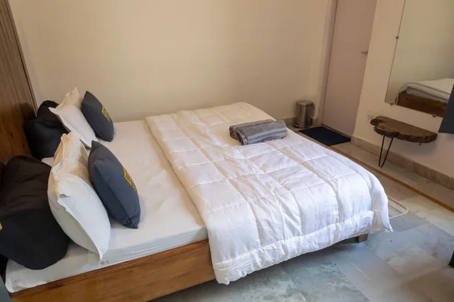 غرفة قياسية بسرير كوين بإطلالة على النهر، Bunk Stay Rishikesh 3/9