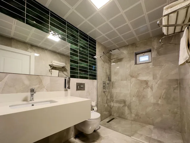 غرفة بسرير مزدوج بإطلالة على الحديقة، Quality Gold Suite Hotel 4/4