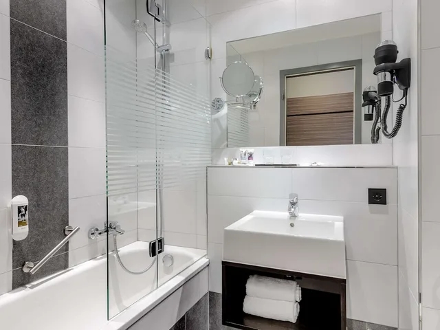 غرفة قياسية بسرير كوين، Mercure Hotel Stuttgart Gerlingen 8/10