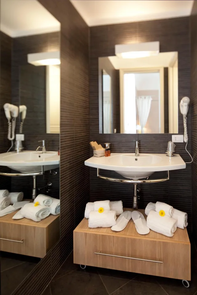 Art Suite، Palazzo Brunaccini 6/7