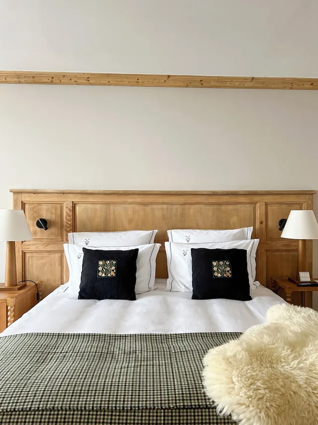 Deluxe, Suite, Double and Twin Beds, ALPES HOTEL PRALONG 3/8