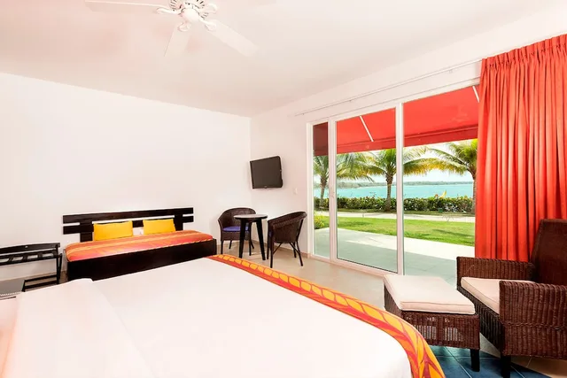 Plus, King Bed, Ocean Front, Decameron Baru – All Inclusive 2/6