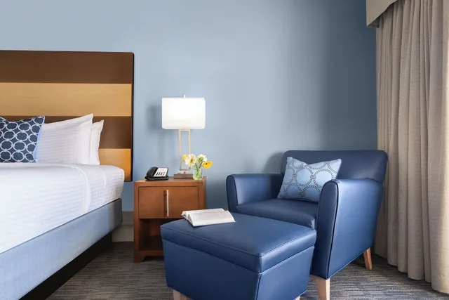 Room, King Bed, Shem Creek Inn 4/6