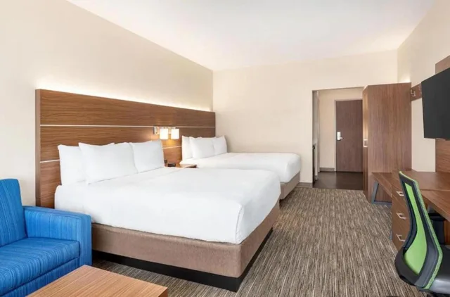 جناح بسرير كوين لذوي الإعاقة، Holiday Inn Express and Suites Austin North Pflugerville 1/3