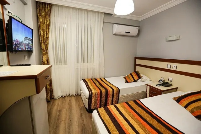 غرفة أساسية بسريرين منفصلين، PapillonAda Hotel 1/2