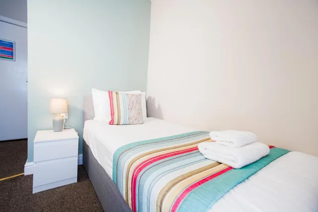 غرفة بسريرين منفصلين لذوي الإعاقة، The Georgian Hollies Hotel 3/5