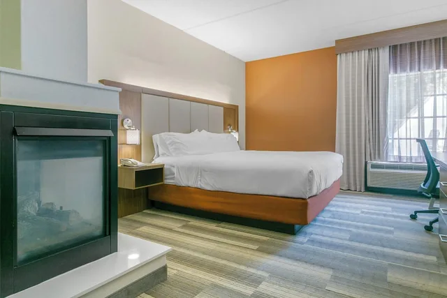 جناح بسرير كينج بحوض جاكوزي، Holiday Inn Express Hotel Stes Mt Arlington Rockaway Area 8/10