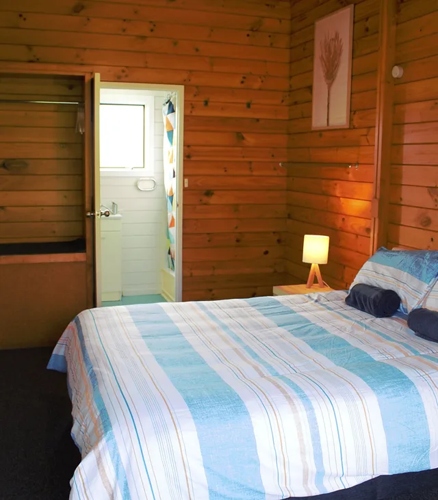 Exclusive, Multiple Bedrooms, 5 Double Beds, 2 Bunk Beds, 5 Queen Beds، Bay of Islands Lodge 4/10