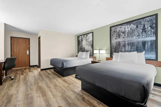 غرفة بسريرين كوين، Super 8 By Wyndham Alexandria Mn 4/4