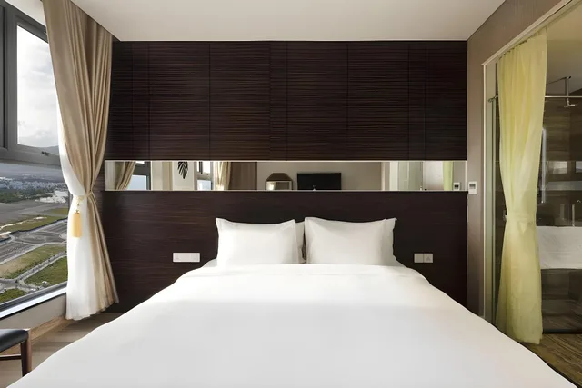 غرفة متصلة عائلية بسرير فردي بإطلالة على المدينة، Emerald Bay Hotel & Spa Nha Trang 2/2