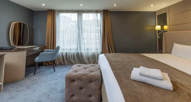 غرفة سوبيريور بسرير مزدوج، Putney Hotel 1/3