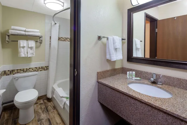 غرفة بسرير كوين، Americinn By Wyndham Ironwood 3/4