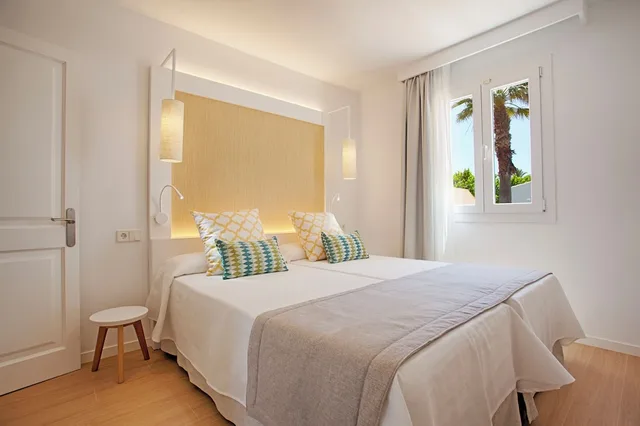 شقة بسريرين منفصلين بغرفة نوم واحدة مع أريكة، Grupotel Aldea Cala n Bosch 1/4