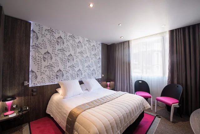 غرفة سوبيريور بسرير كوين بإطلالة على المدينة، Best Western Premier Patio Des Artistes 9/10