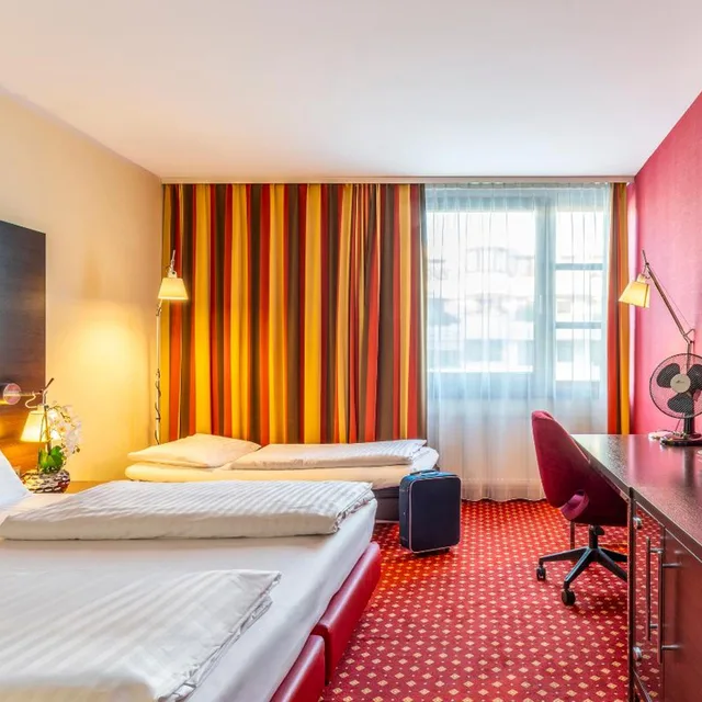 Room, Triple, PLAZA INN Wels 5/10