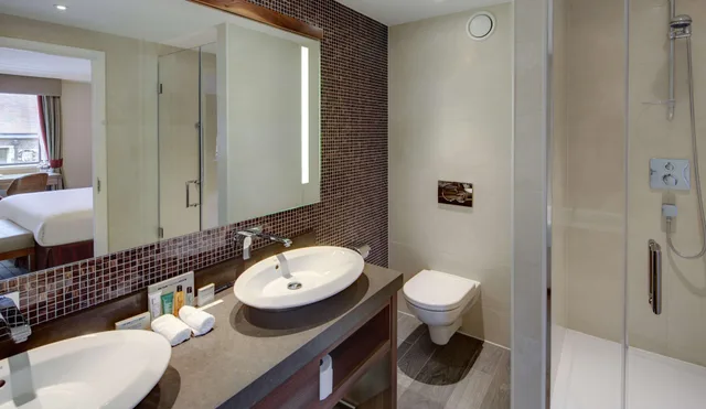 غرفة بسريرين منفصلين لذوي الإعاقة، Hilton Cambridge City Centre 5/5