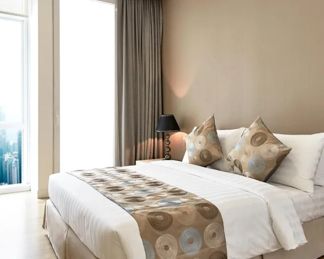 غرفة بريميير بسرير كينج بغرفتي نوم، THE FACE Suites 1/7