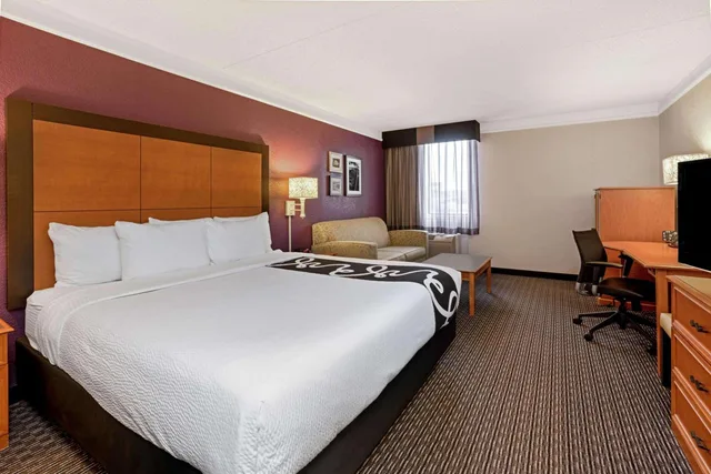 جناح ديلوكس بسرير كينج، La Quinta Inn & Suites by Wyndham Tacoma - Seattle 2/6