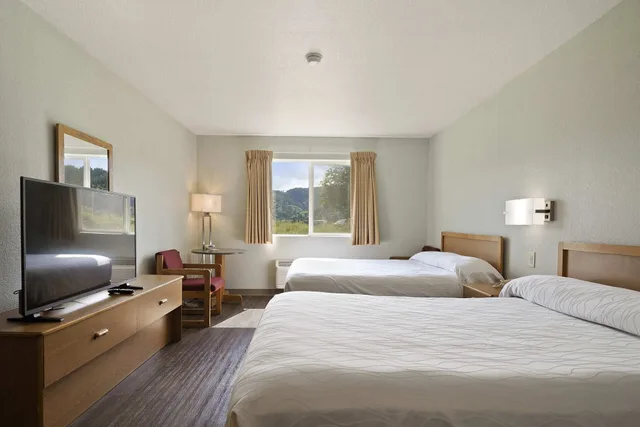 غرفة بسريرين كوين، Econo Lodge 2/10