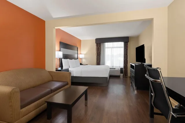 غرفة بسريرين كوين، La Quinta Inn and Suites by Wyndham Florence 7/9