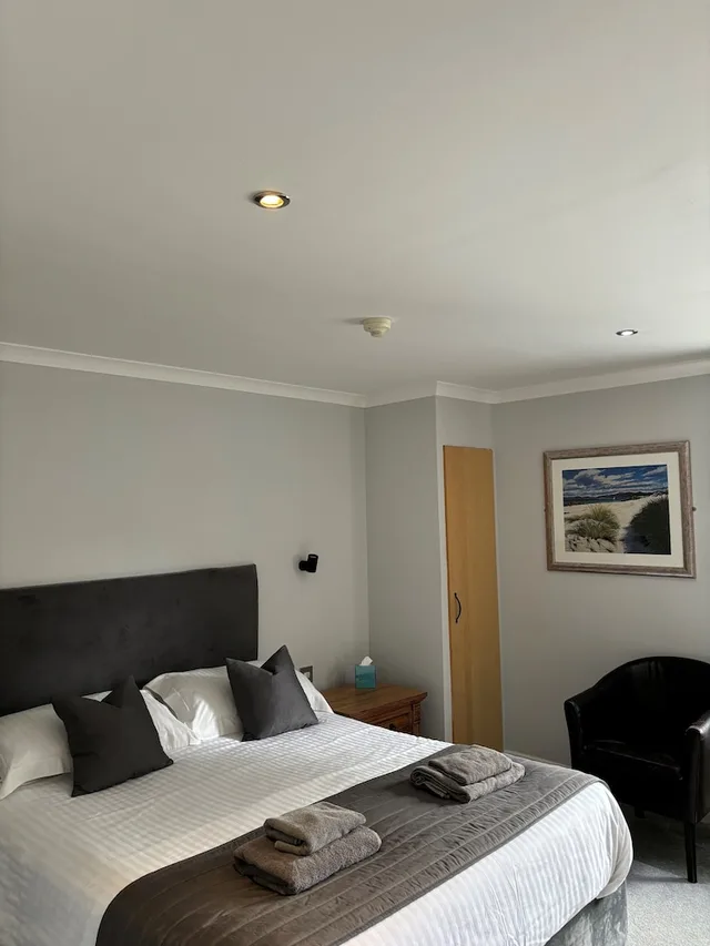 غرفة كلاسيكية بسرير كينج، Oyster Inn 4/9