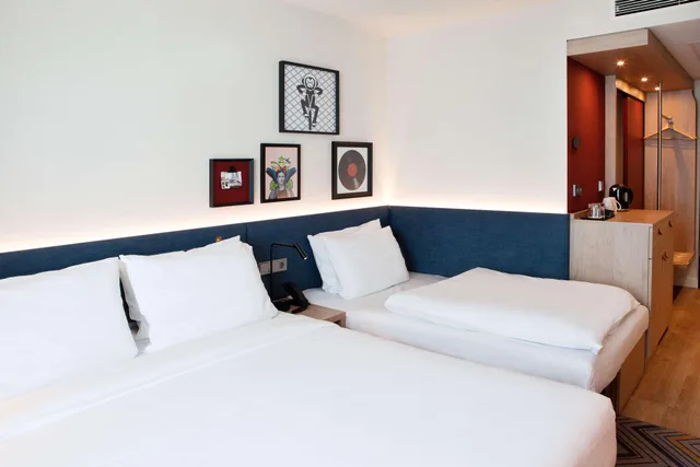 غرفة بسرير مزدوج بإطلالة، Hampton by Hilton Regensburg 1/5
