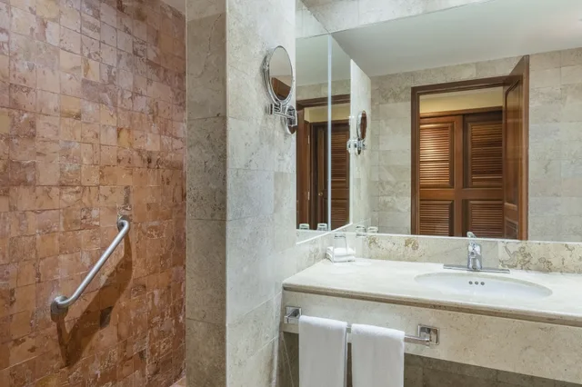 Premium, 2 Double Beds, Pool Side, Iberostar Waves Paraiso Beach 3/3