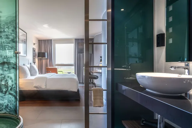غرفة قياسية بسرير كينج، Radisson Hotel Zurich Airport 7/8