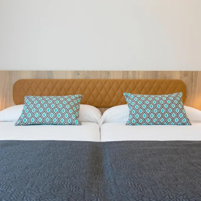 جناح جونيور بشرفة، Presidente Hotel 2/9