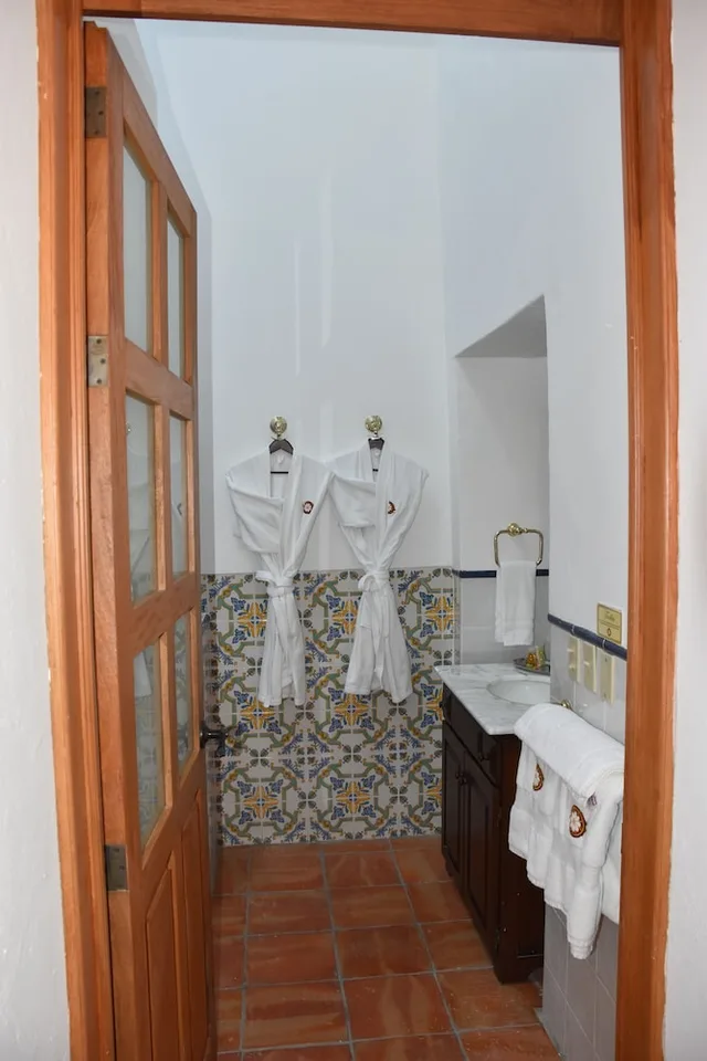 جناح سوبيريور بسرير كينج بإطلالة على البحيرة، Hacienda Labor de Rivera Hotel Boutique 5/7