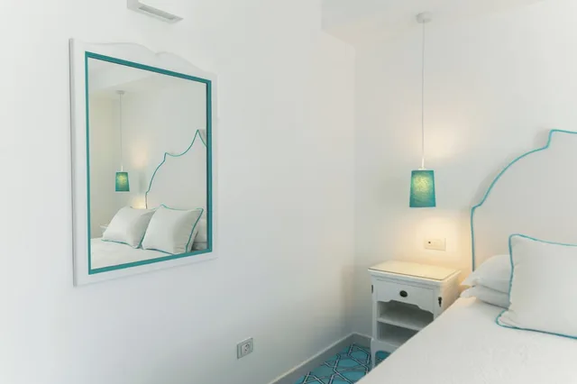غرفة قياسية بسريرين منفصلين بإطلالة على البحر بغرفة نوم واحدة، Hotel Conca d'Oro 10/10