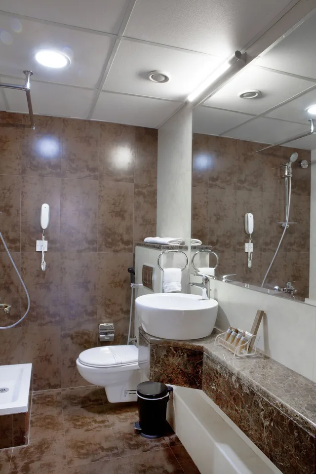 جناح عائلي بسرير كينج بغرفة نوم واحدة، Landmark Hotel Baniyas 1/1