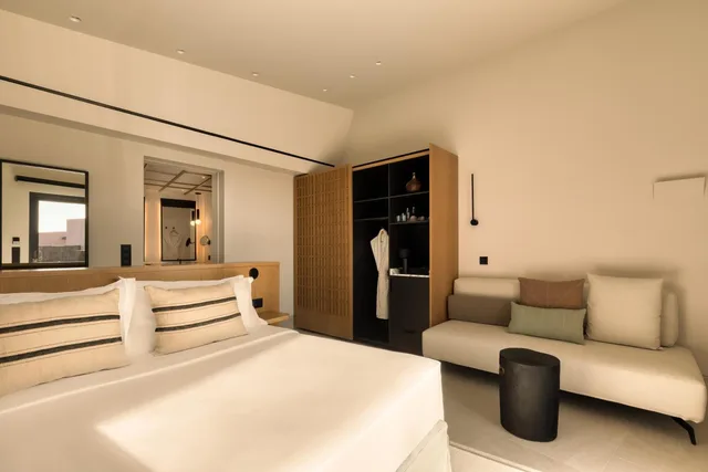 Zen, Retreat, with Pool، Domes Novos Santorini 2/7