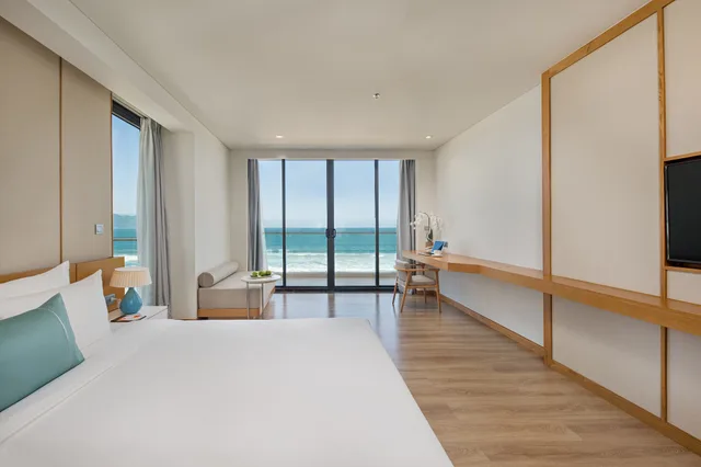 Premier, Suite, Double Bed, Ocean Front، TMS Hotel Da Nang Beach 1/3
