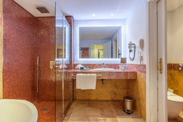 جناح عائلي بثلاثة أسرّة بشرفة، Lago Garden Apartsuites & Spa Hotel 1/2