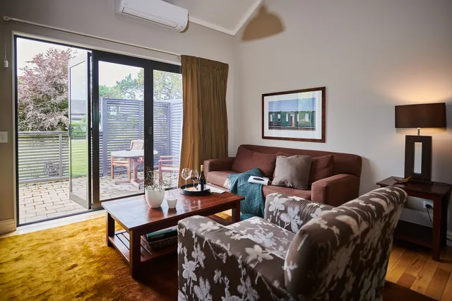 كوخ بسريرين منفصلين وسرير كينج، Parehua Resort 7/10