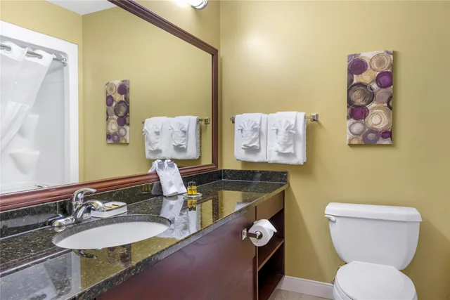 Room, 2 Queen Beds, Best Western Plus Grand-Sault Hotel & Suites 6/7