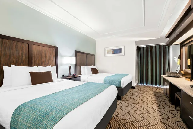 جناح بسريرين كوين مع أريكة، Best Western Plus Irvine Spectrum Hotel 1/2