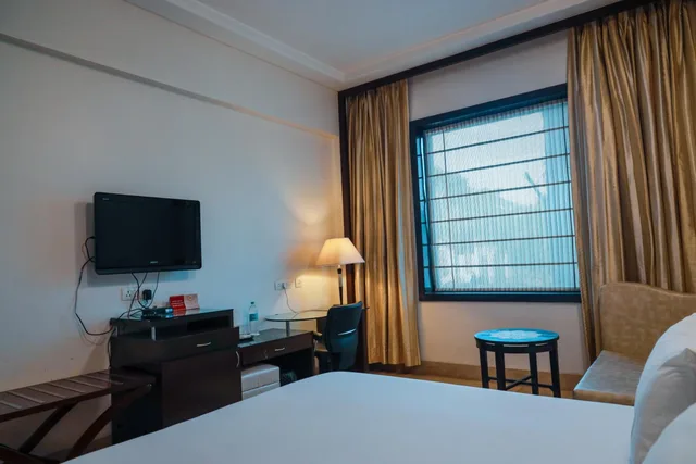 غرفة ديلوكس بسرير مزدوج، Airport Residency 3/6