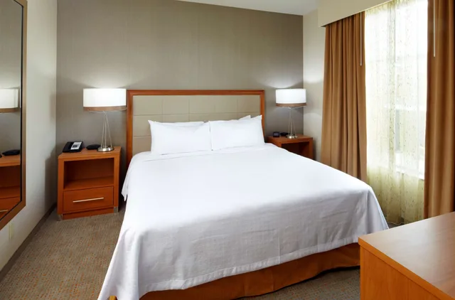 جناح بريميوم بسرير كينج، Homewood Suites by Hilton Pittsburgh Airport Robinson Mall Area PA 1/3