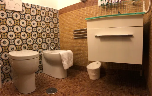 جناح جونيور بسرير كوين مع أريكة، Navona Residenza De Charme 5/6