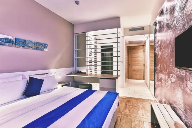 غرفة مزدوجة بإطلالة على الجبل، Carine Hotel Delfin 1/2