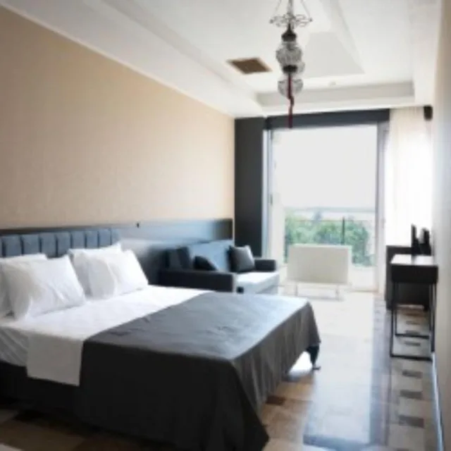 غرفة ديلوكس ثلاثية، Kronos Hotel 1/4
